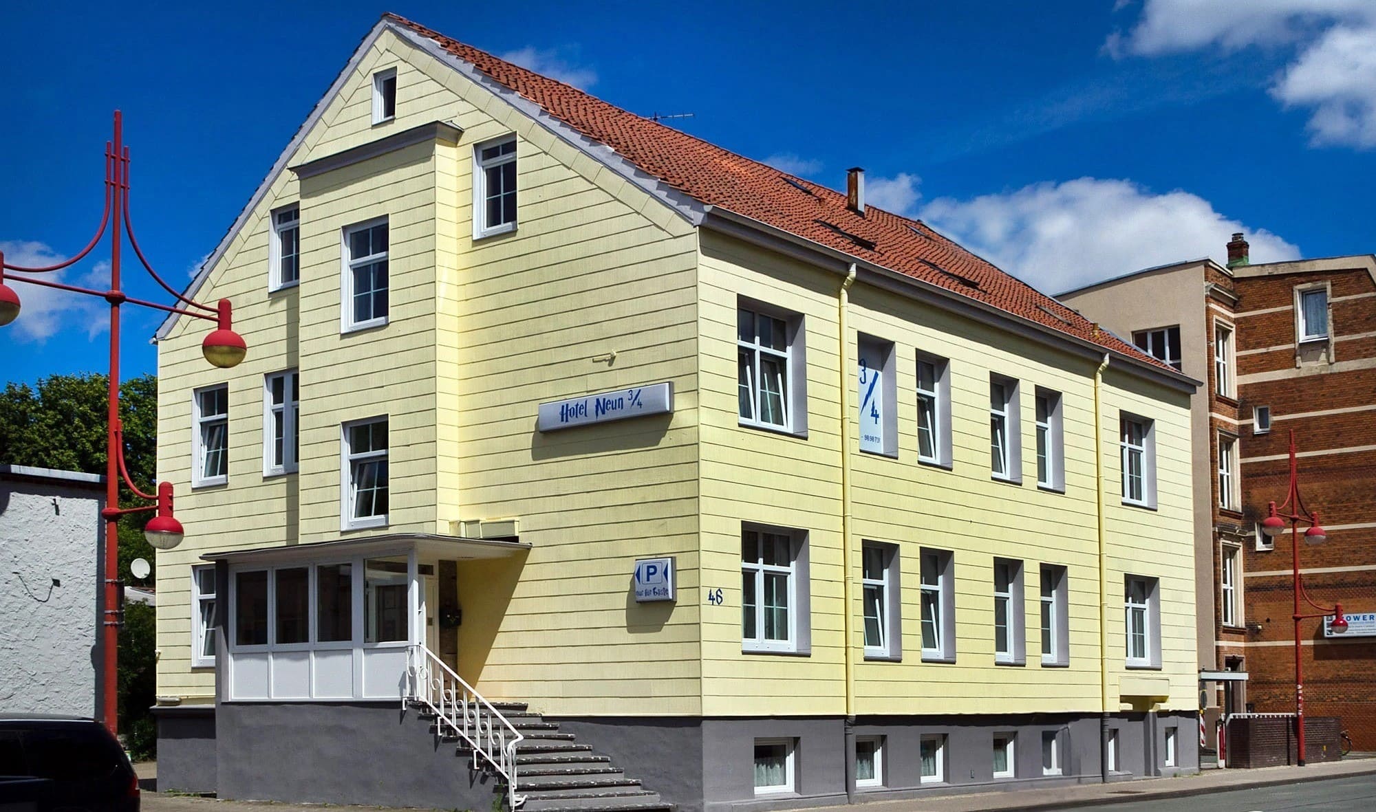 Hotel Neun 3/4 Building